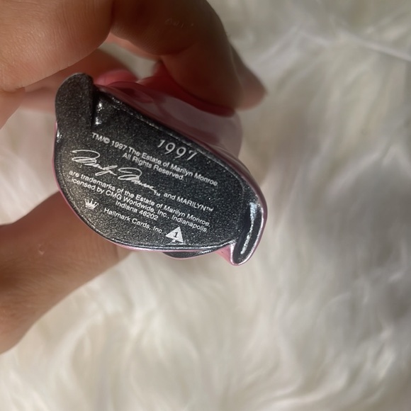 Vintage Marilyn Monroe Hallmark Keepsake Christmas Ornament / NIB / 1997 - Picture 6 of 6